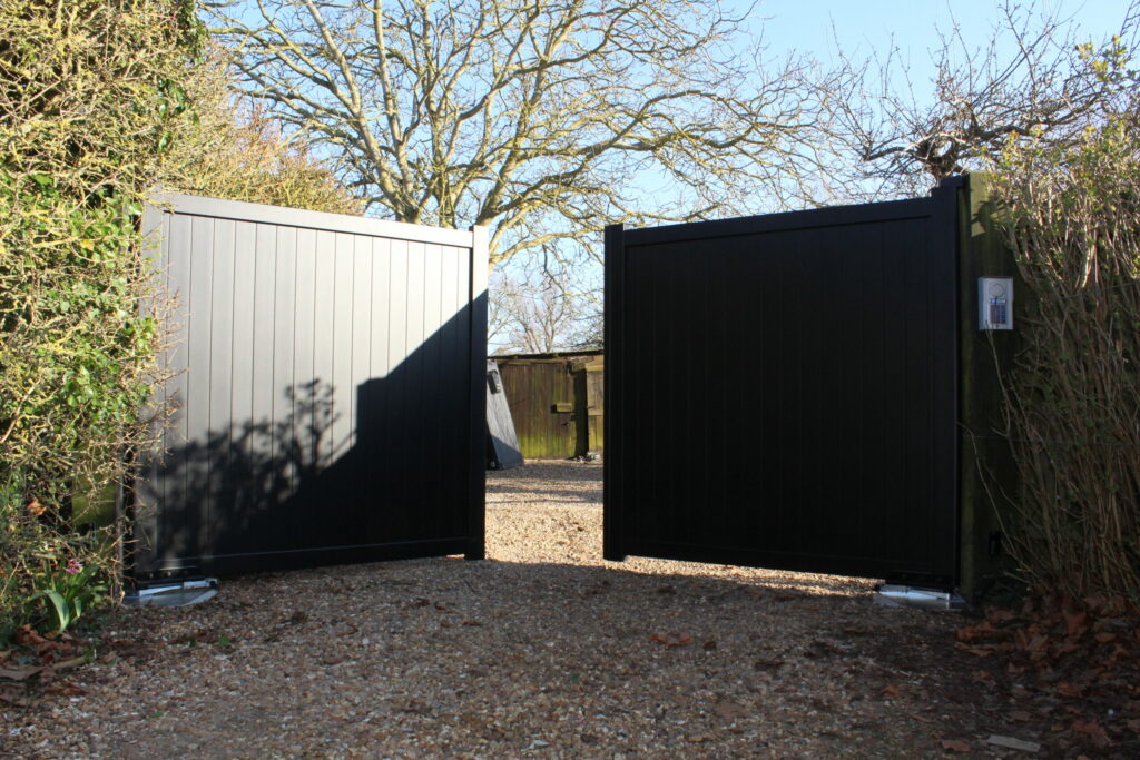 Automated Aluminium Driveway Gate Hertfordshire Design