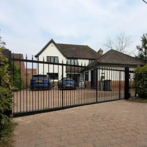 electric sliding gates in cambridge