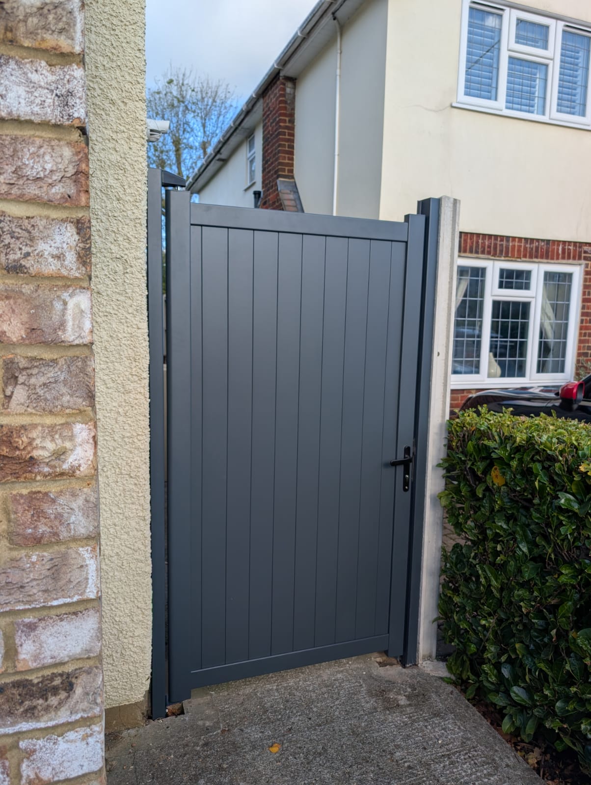 Aluminium Driveway Gates WhatsApp Image 2025 10 24 at 13.45.55 aluminium pedestrian gate